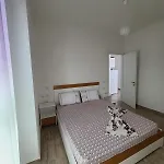 Jl Tirana Appartamento Radhimë