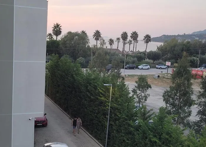Jl Tirana *