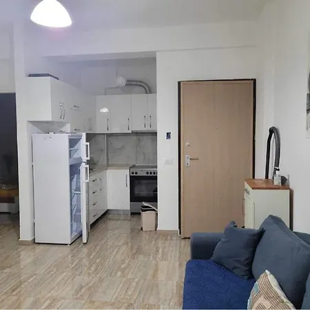 Jl Tirana Апартаменты Радима